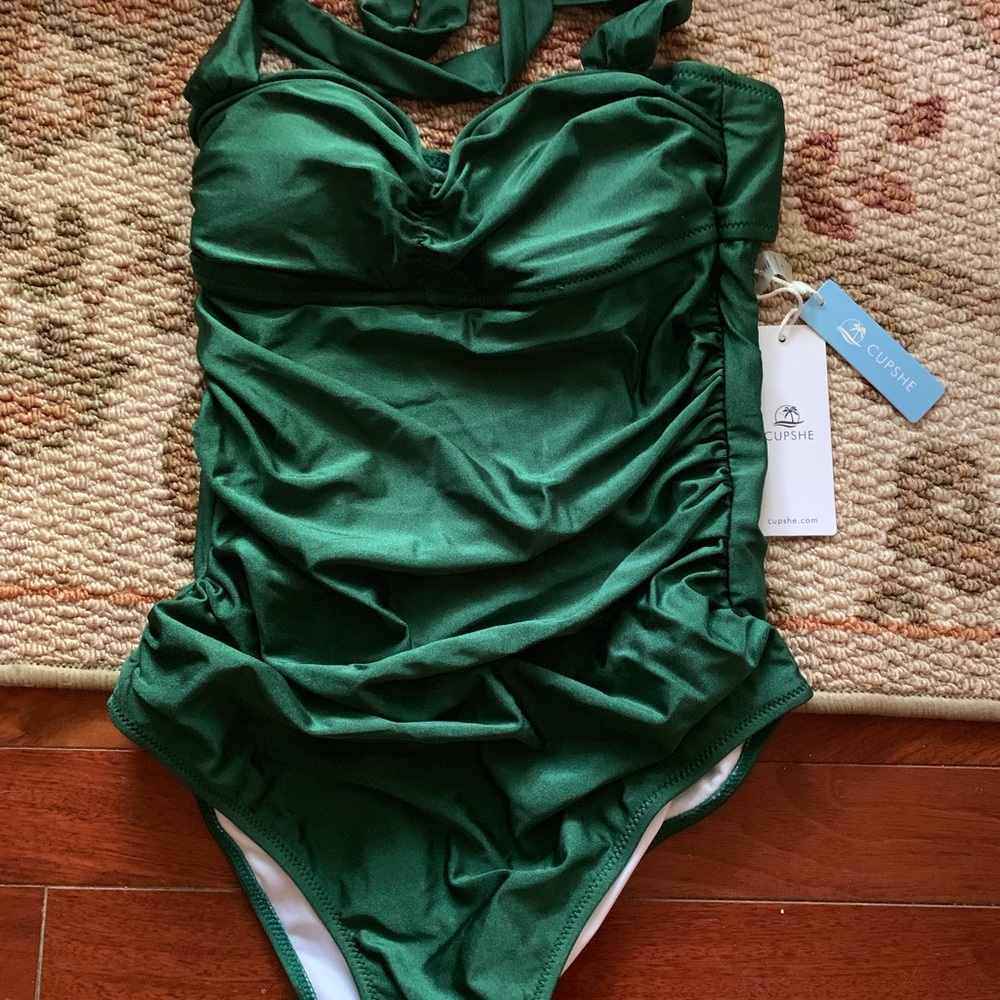 Cupshe Green One Piece Swinsuit - Picture 3 of 6